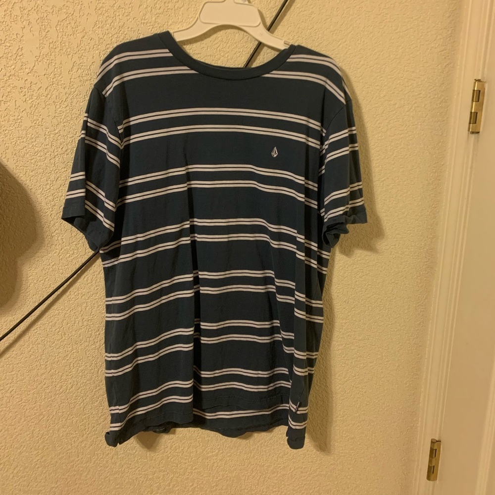 Volcom tee shirt